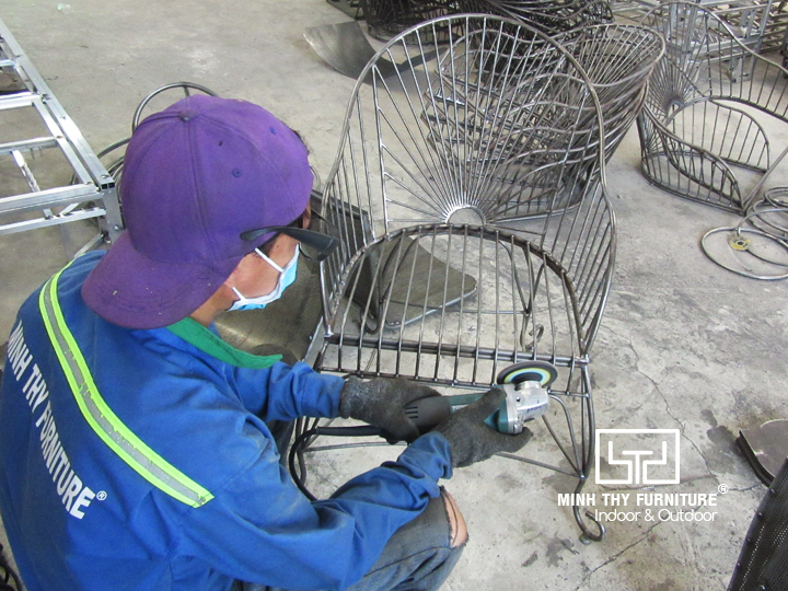 Video sản xuất ghế sắt cafe sân vườn MT419 tại xưởng Minh Thy Furniture